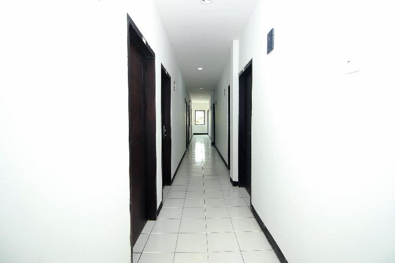 Super OYO 1678 Jati Exclusive Homestay - Lobi