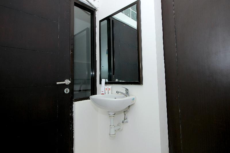 Super OYO 1678 Jati Exclusive Homestay - Oda
