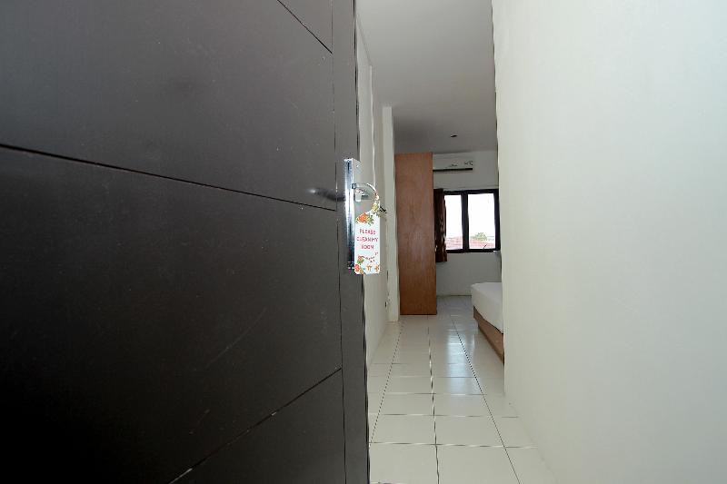 Super OYO 1678 Jati Exclusive Homestay - Oda