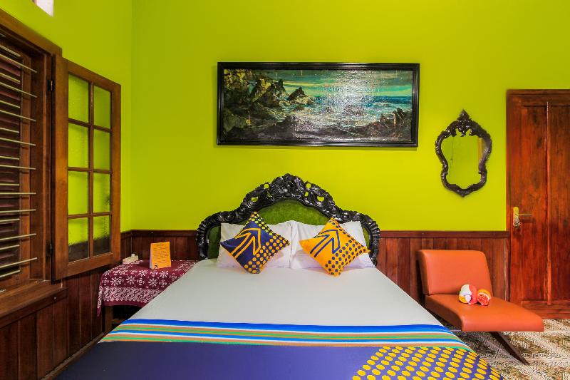 Spot On 2490 Griya Kencana Homestay - Oda
