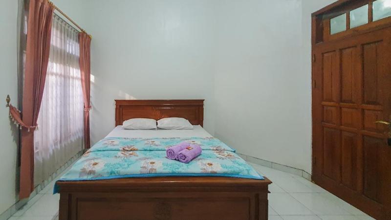 Spot On 2668 Pakis Residence - Oda