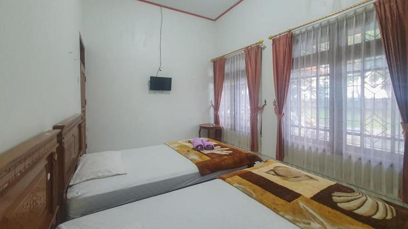 Spot On 2668 Pakis Residence - Oda