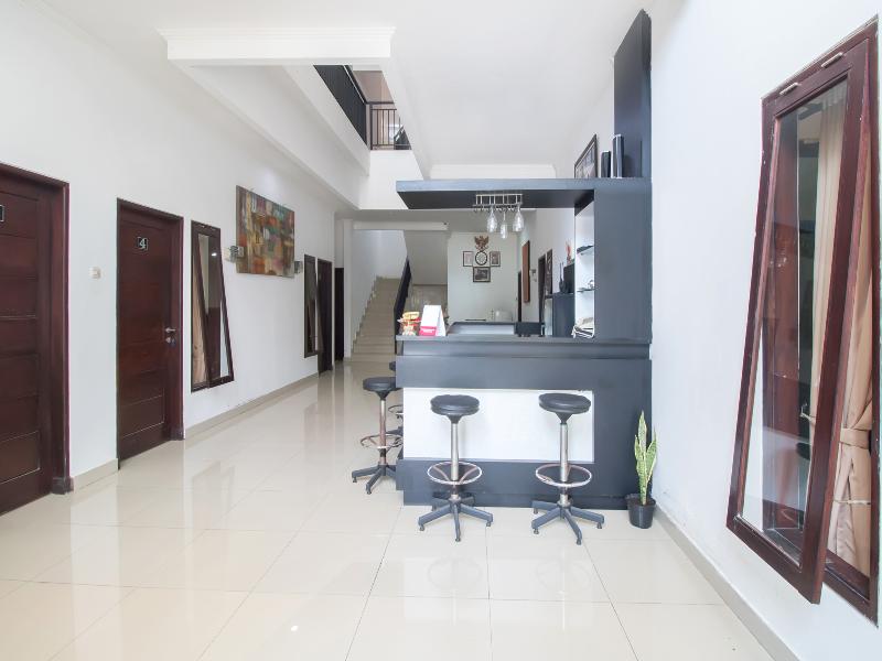2836 Sekar Sari Residence - Lobi