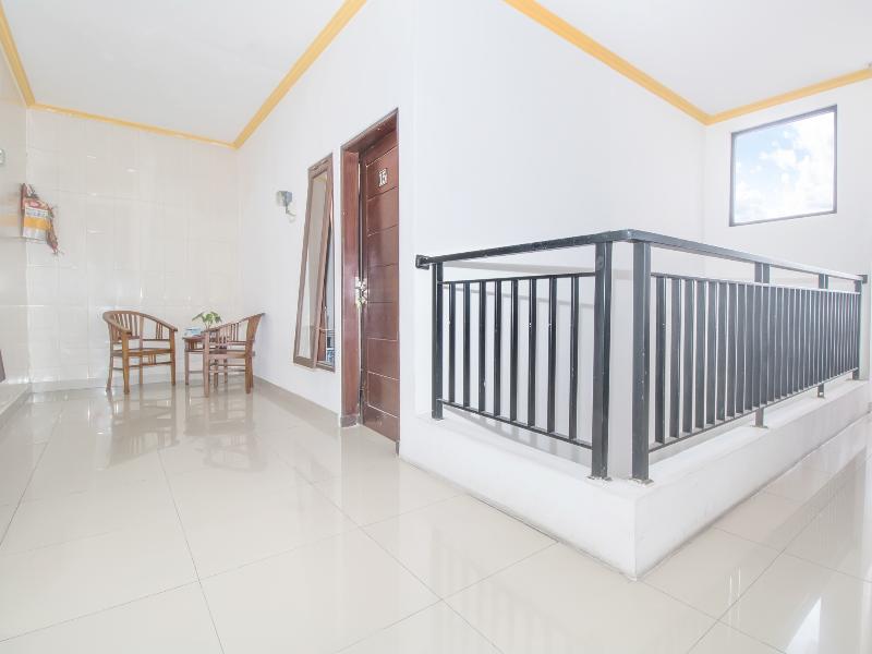 2836 Sekar Sari Residence - Lobi
