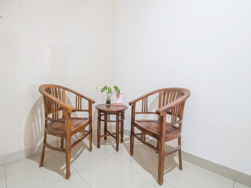 2836 Sekar Sari Residence - Lobi