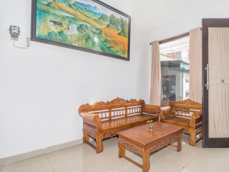 2836 Sekar Sari Residence - Lobi