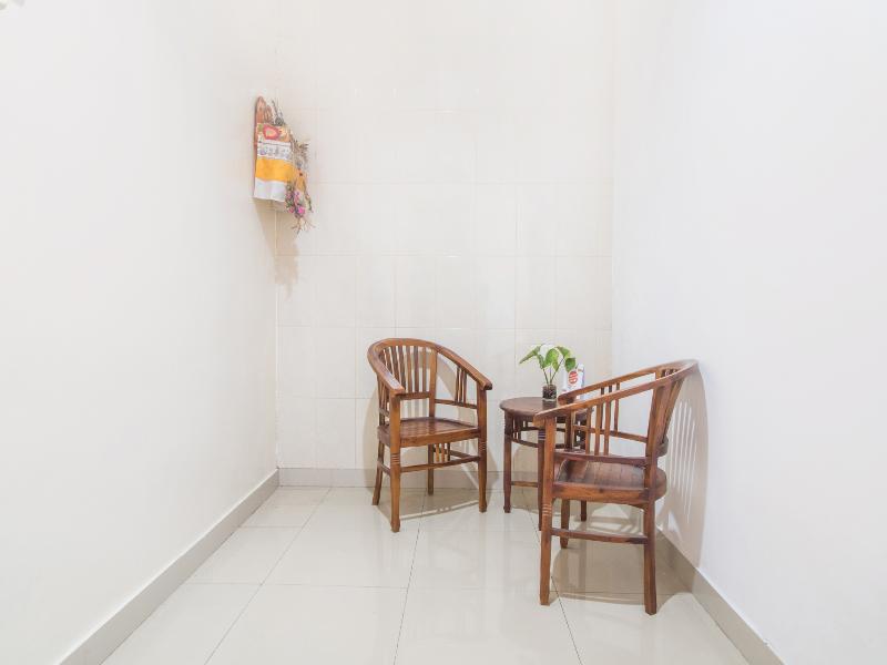 2836 Sekar Sari Residence - Lobi
