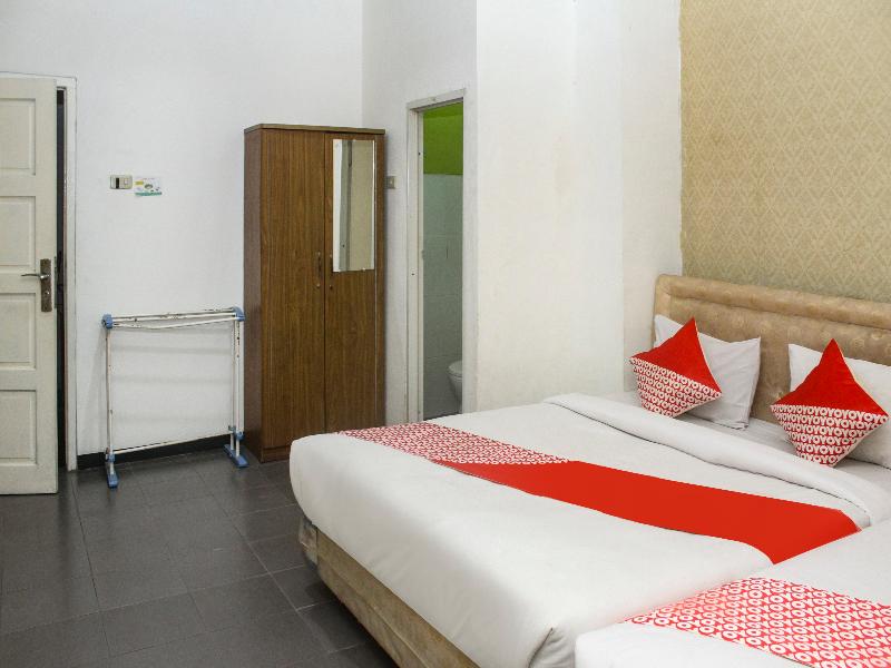Spot On 2353 Wisma Executive Demang - Oda