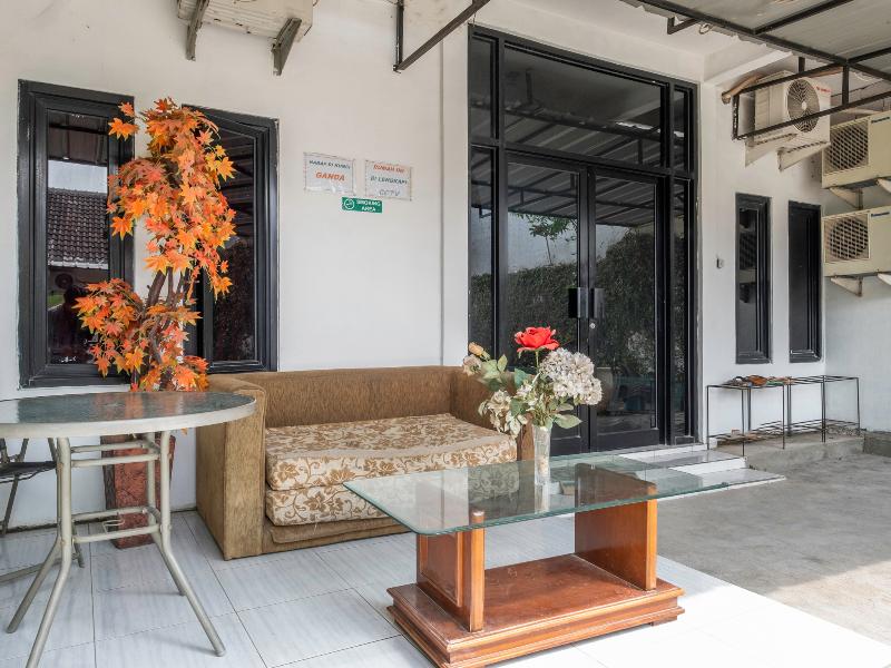 Oyo 2391 Baladewa Residence Syariah - Lobi