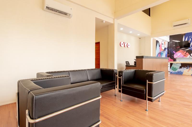 Super OYO 1457 Tmj Guest House - Lobi