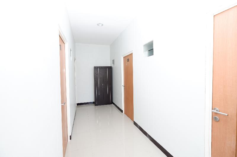 Oyo 1565 Palebon Residence - Lobi
