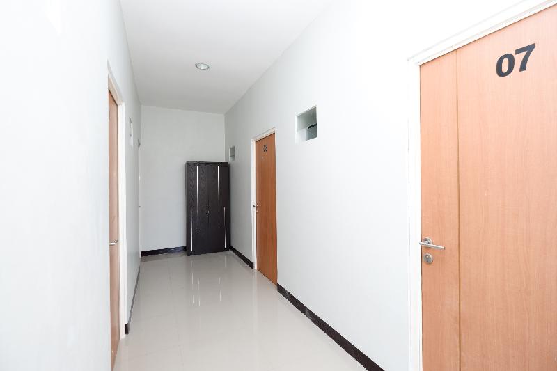 Oyo 1565 Palebon Residence - Lobi