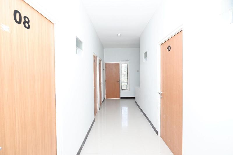 Oyo 1565 Palebon Residence - Lobi