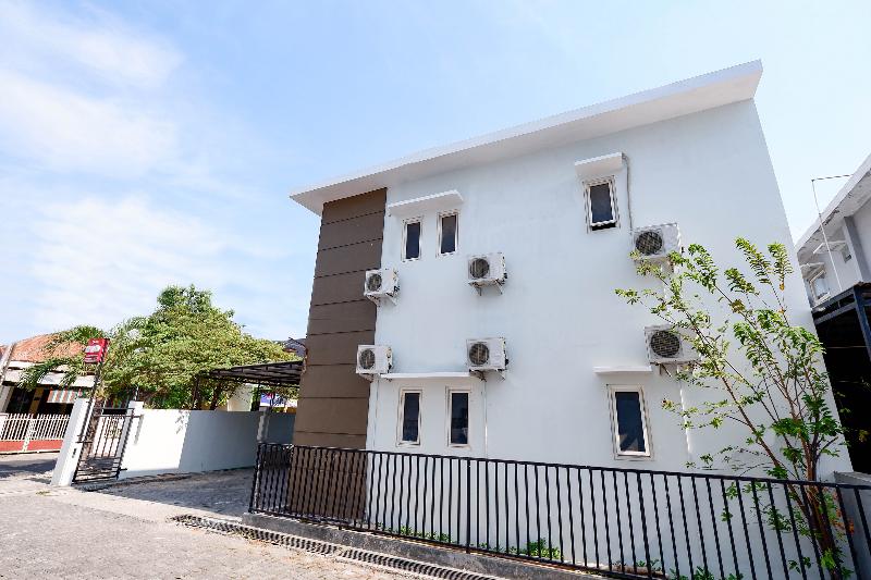 Oyo 1565 Palebon Residence - Genel