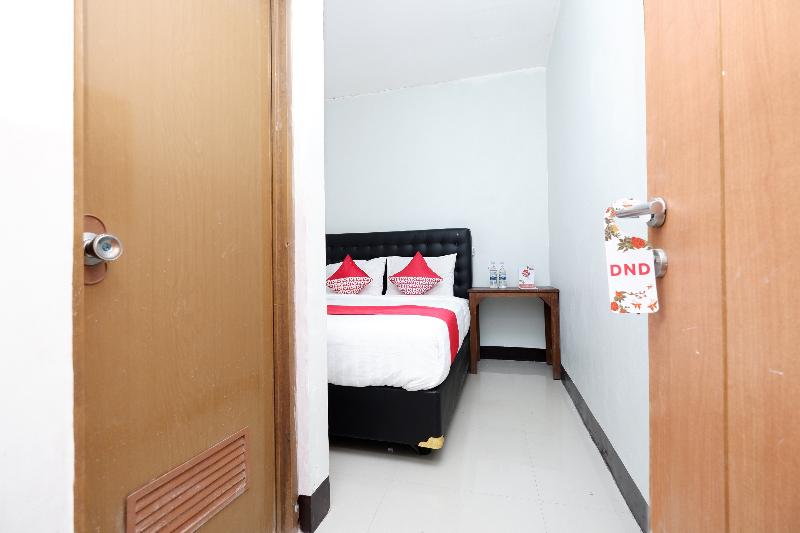 Oyo 1565 Palebon Residence - Oda