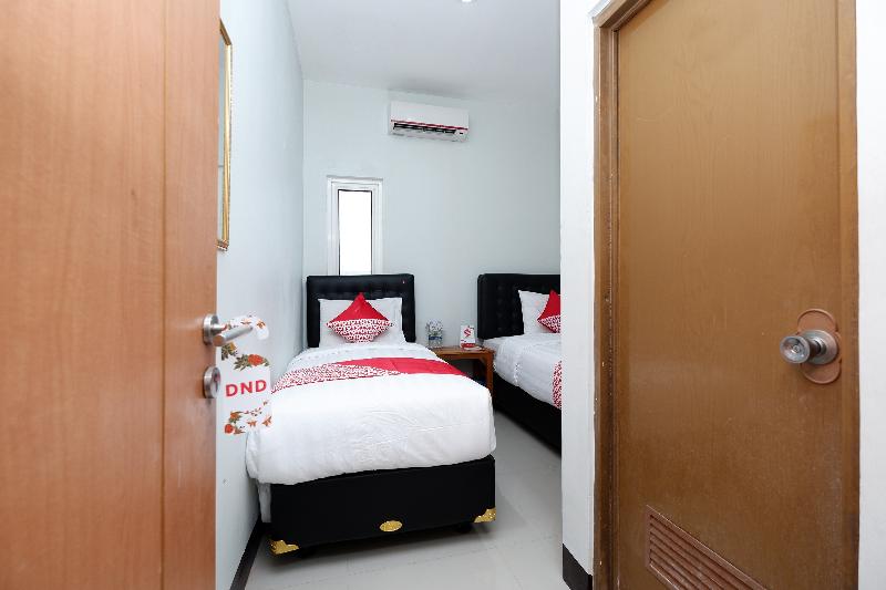 Oyo 1565 Palebon Residence - Oda