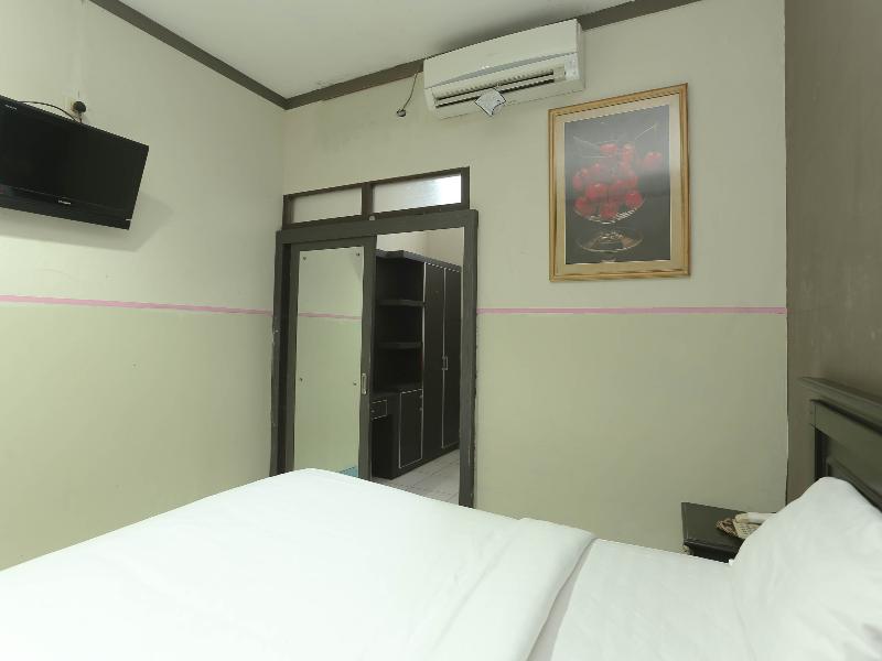 2057 Hotel Kharisma - Oda
