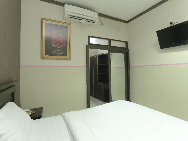 2057 Hotel Kharisma - Oda