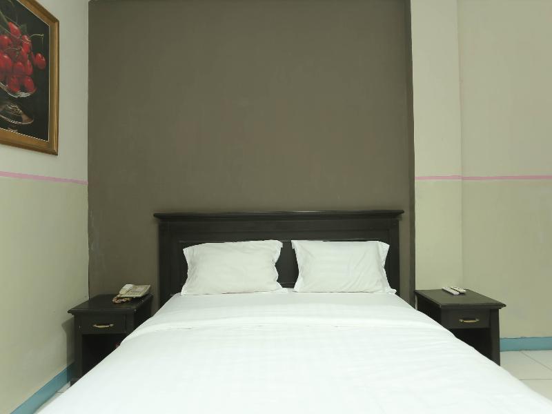 2057 Hotel Kharisma - Oda