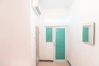 Super OYO 2223 J&b Room Utan Kayu fotoÄŸrafÄ±