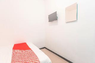 Super OYO 2223 J&b Room Utan Kayu fotoÄŸrafÄ±