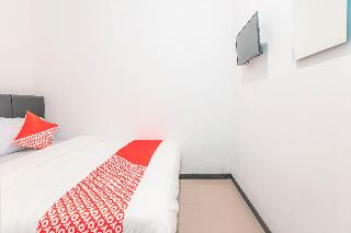 Super OYO 2223 J&b Room Utan Kayu fotoÄŸrafÄ±