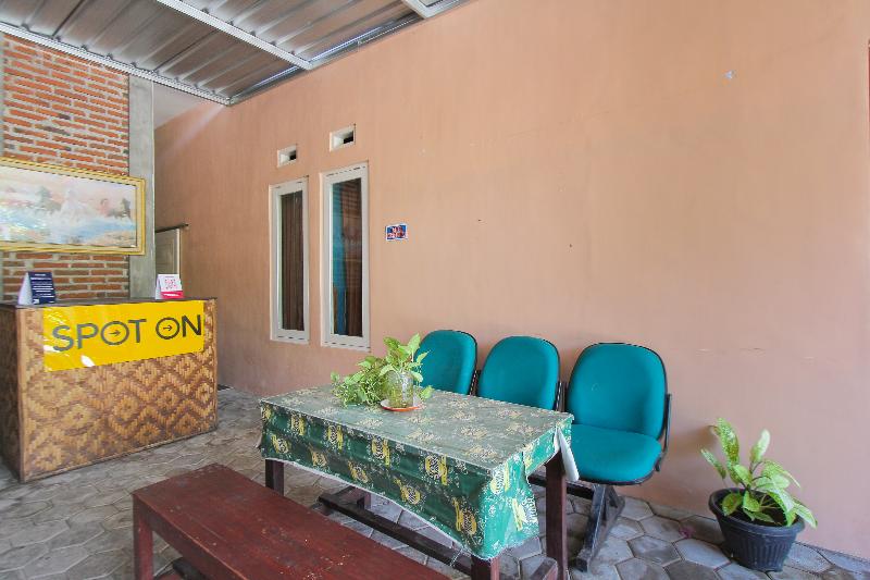 Spot On 2022 Darman Family Residence - Lobi