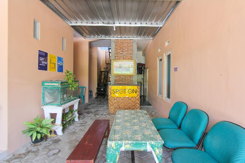 Spot On 2022 Darman Family Residence - Lobi