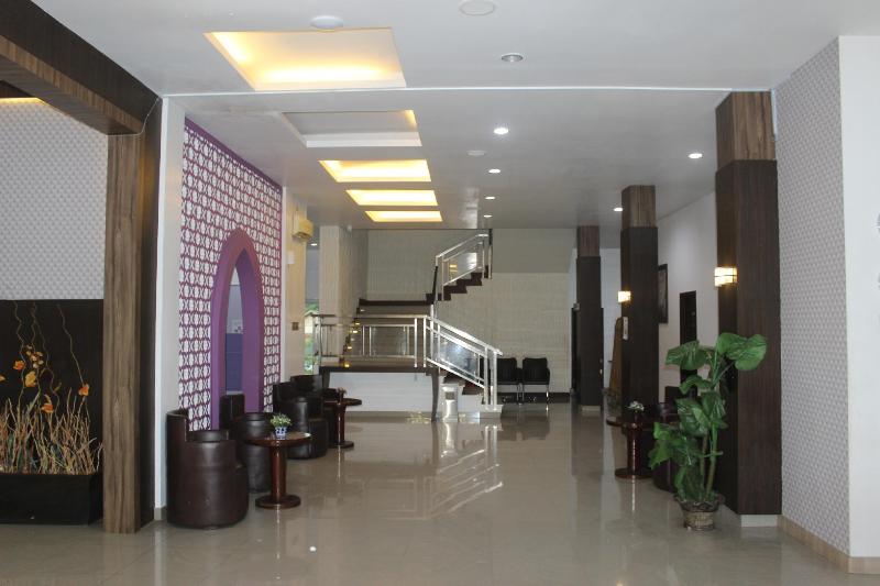 Super OYO Capital O 1630 Hotel Syariah Ring Road - Lobi