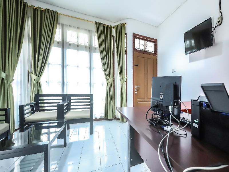 Super OYO 1582 Bungo Guest House - Lobi