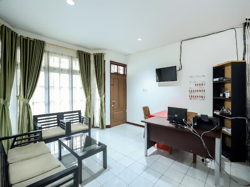 Super OYO 1582 Bungo Guest House - Lobi