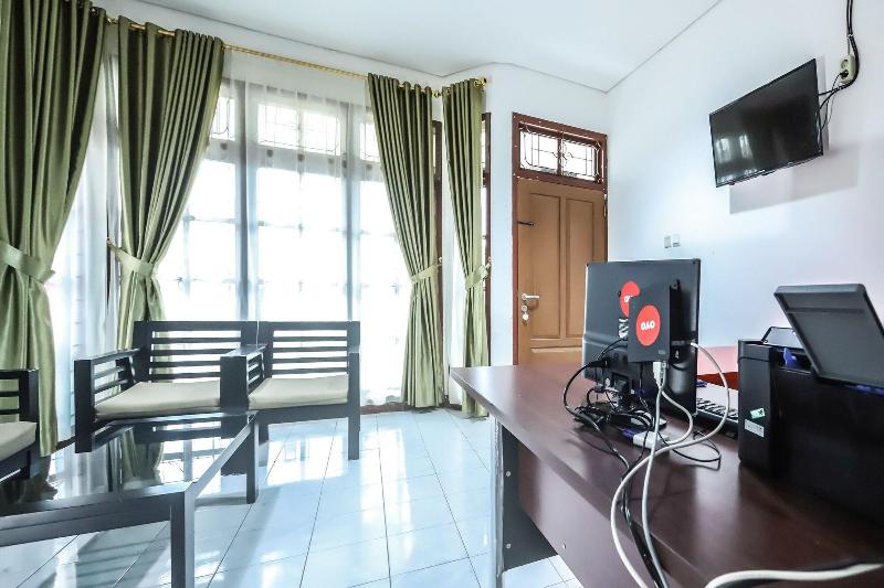 Super OYO 1582 Bungo Guest House - Lobi
