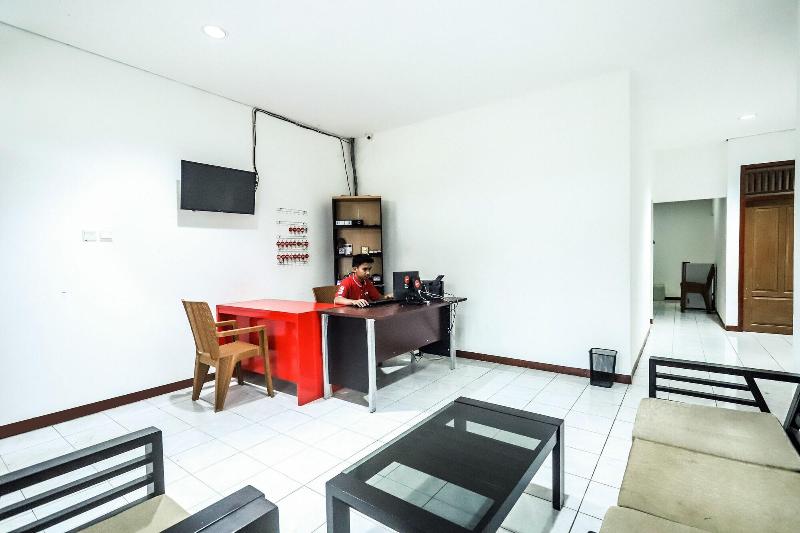 Super OYO 1582 Bungo Guest House - Lobi