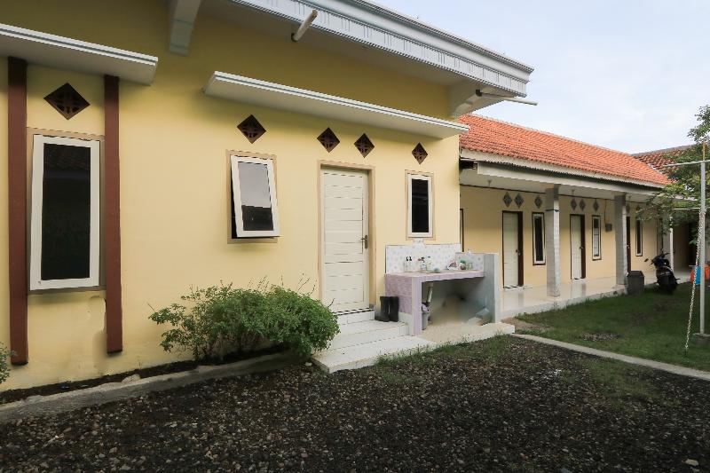 Spot On 2371 Islami Family Residence - Lobi
