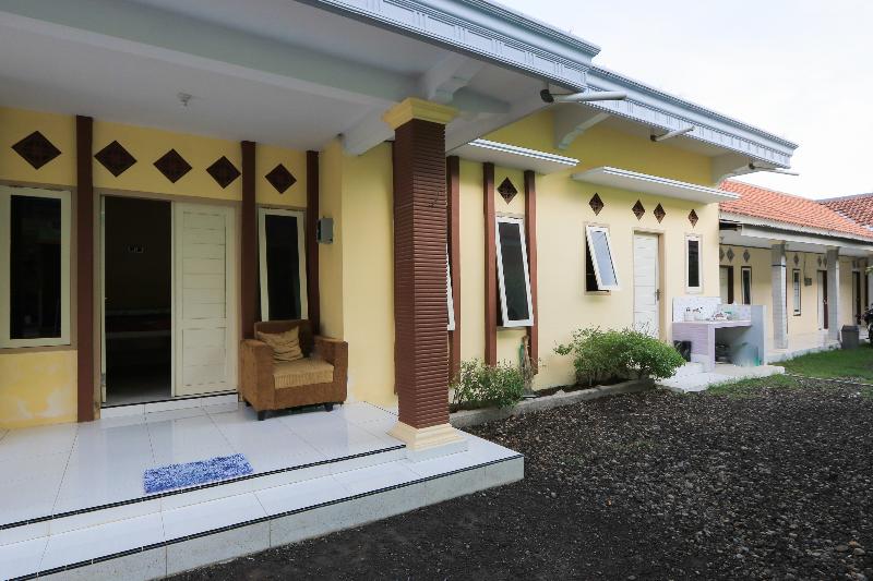 Spot On 2371 Islami Family Residence - Lobi