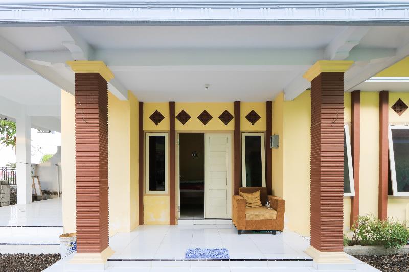 Spot On 2371 Islami Family Residence - Lobi