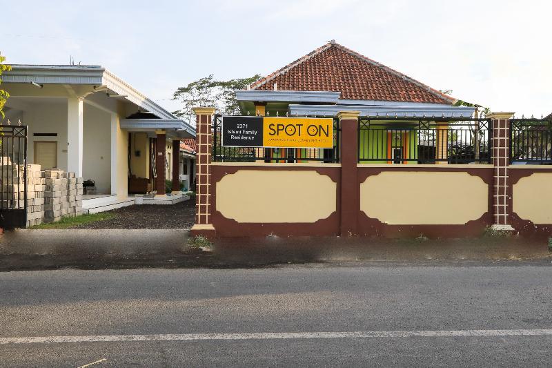 Spot On 2371 Islami Family Residence - Genel