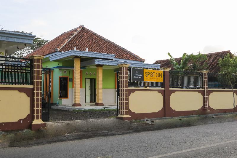 Spot On 2371 Islami Family Residence - Genel