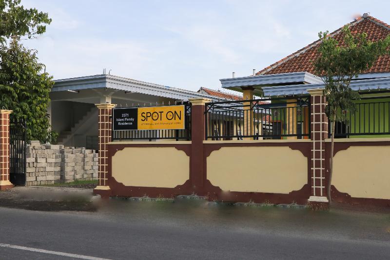 Spot On 2371 Islami Family Residence - Genel