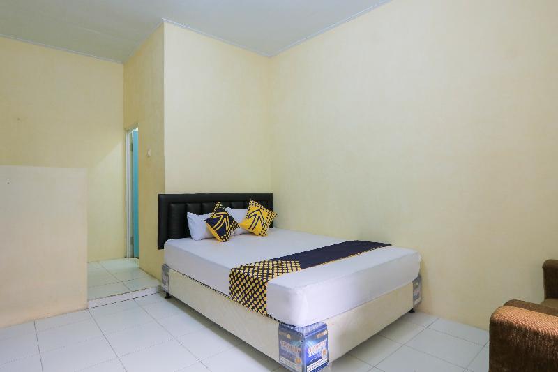 Spot On 2371 Islami Family Residence - Oda