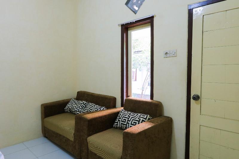 Spot On 2371 Islami Family Residence - Oda