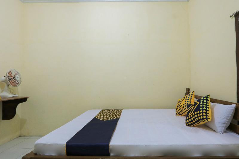 Spot On 2371 Islami Family Residence - Oda