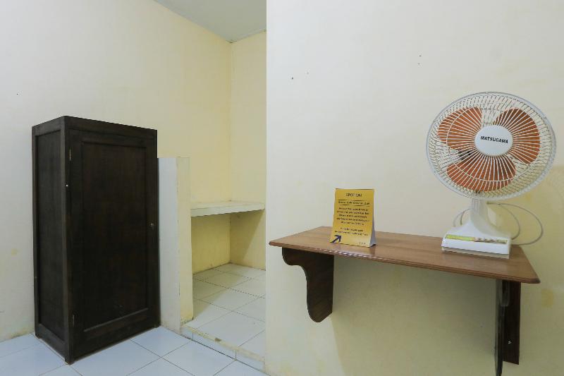 Spot On 2371 Islami Family Residence - Oda
