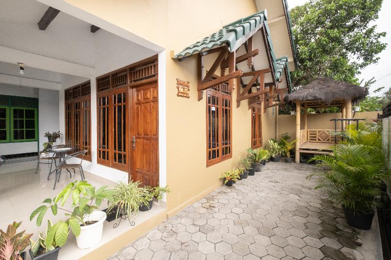 Oyo 2392 Kost Safira - Lobi