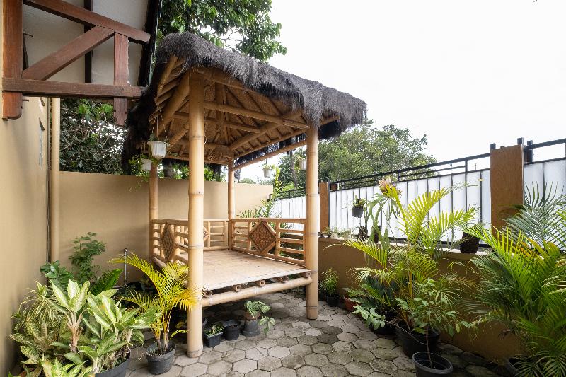 Oyo 2392 Kost Safira - Lobi