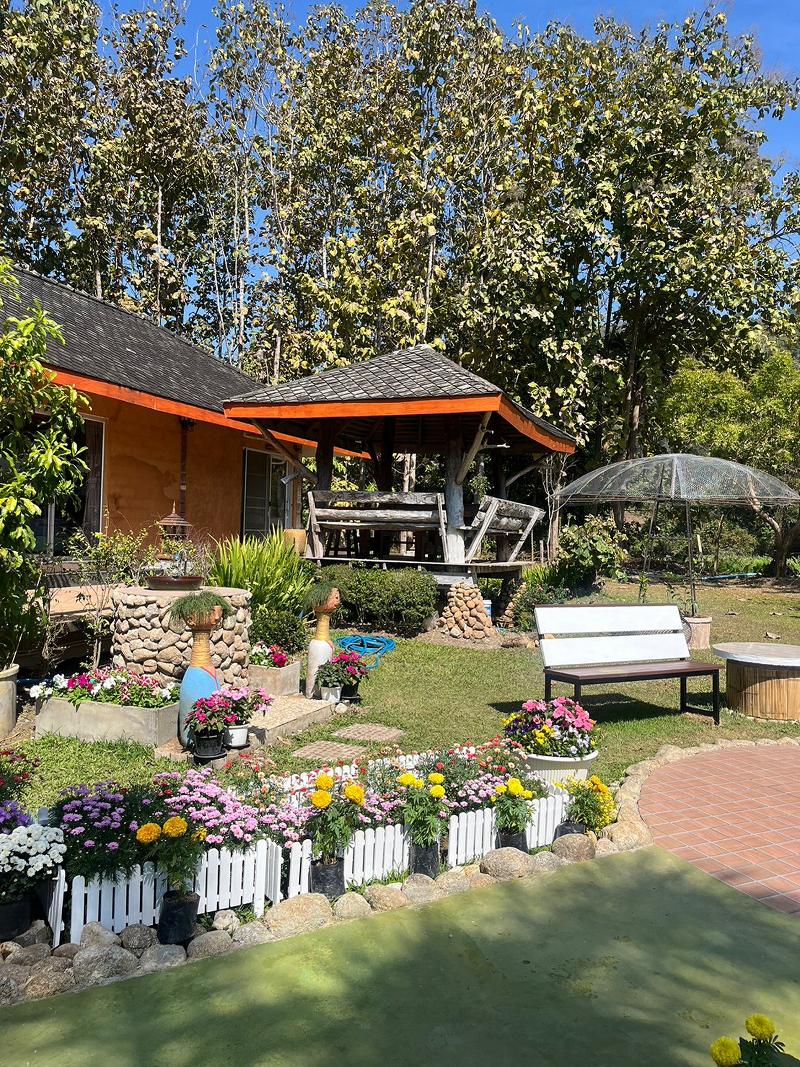 Tung Lakorn Farm by ZUZU - Restoran