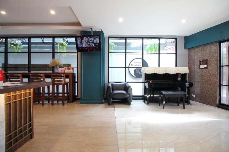 Oyo 483 Pannee Hotel Khaosan - Lobi