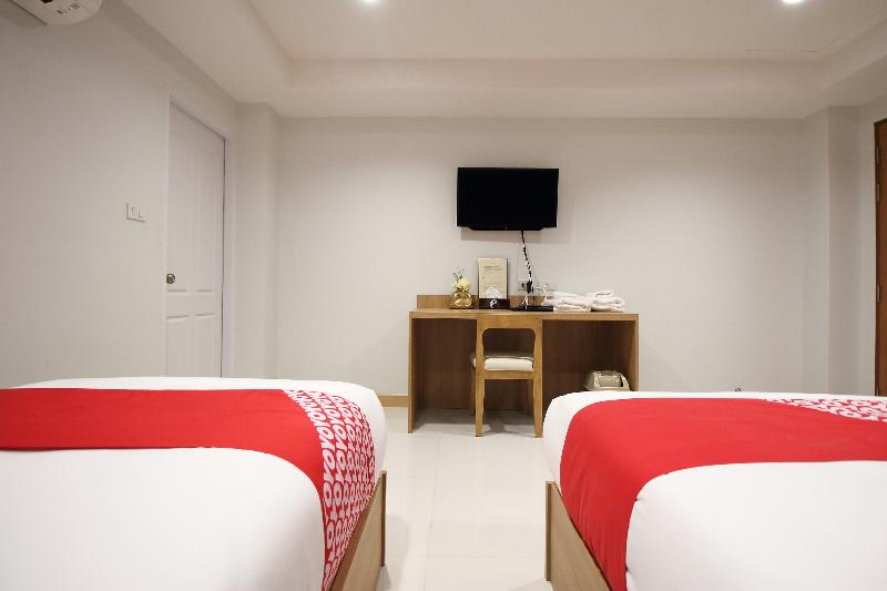 Oyo 483 Pannee Hotel Khaosan - Oda