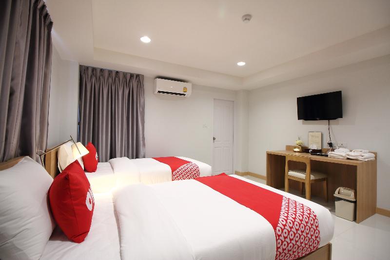 Oyo 483 Pannee Hotel Khaosan - Oda