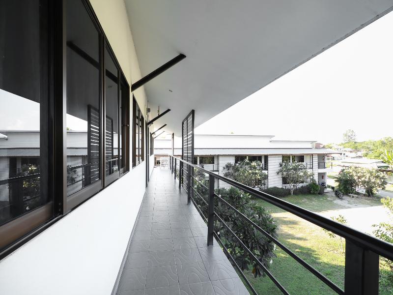 Oyo 421 Dnk Baan Suan - Lobi